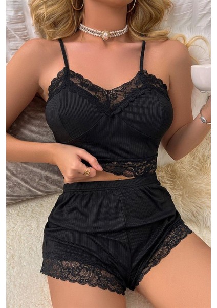 Viskon Siyah Askılı Dantelli Zarif Şortlu Takım indirimleri