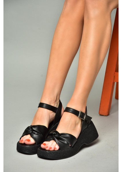 S996046009 Siyah Kalın Tabanlı Kadın Sandalet modelleri
