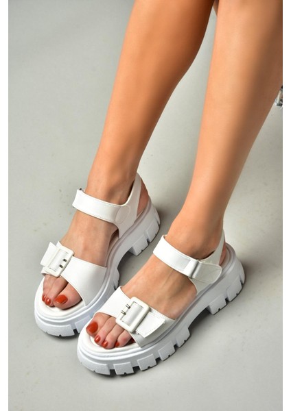 S973981209 Beyaz Kalın Tabanlı Kadın Sandalet modelleri