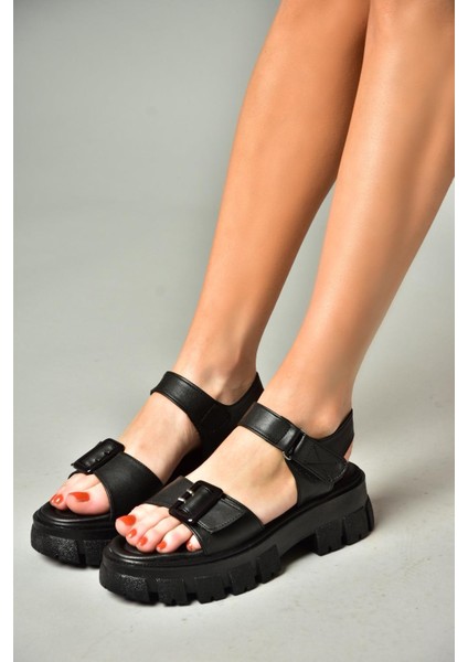 S973981209 Siyah Kalın Tabanlı Kadın Sandalet modelleri