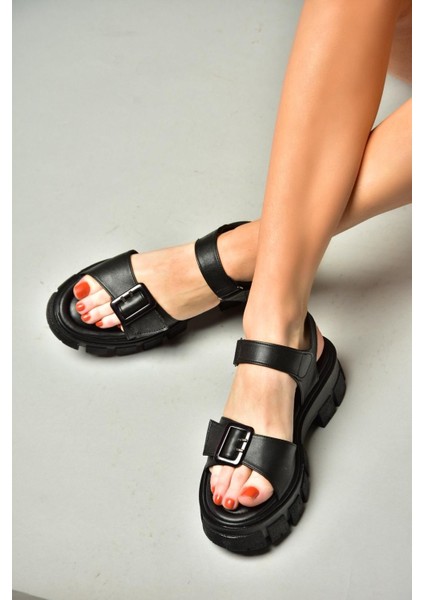 S973981209 Siyah Kalın Tabanlı Kadın Sandalet fırsatları