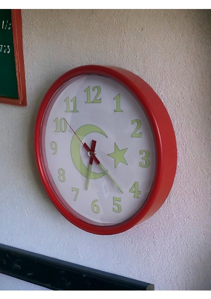 Fosforlu Gece Görünen 5 Saat Parlayan Ayyıldız Duvar Saati Çap 28 cm
