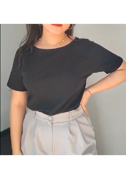 Kayık Yaka Bayan T-Shirt