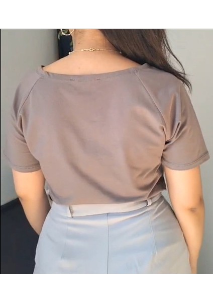Kayık Yaka Bayan T-Shirt fiyatları