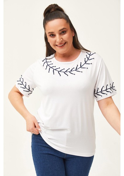 Kadın Büyük Beden Dal Nakış Detay Beyaz Bluz fiyatları