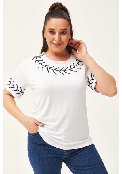 Kadın Büyük Beden Dal Nakış Detay Beyaz Bluz modelleri