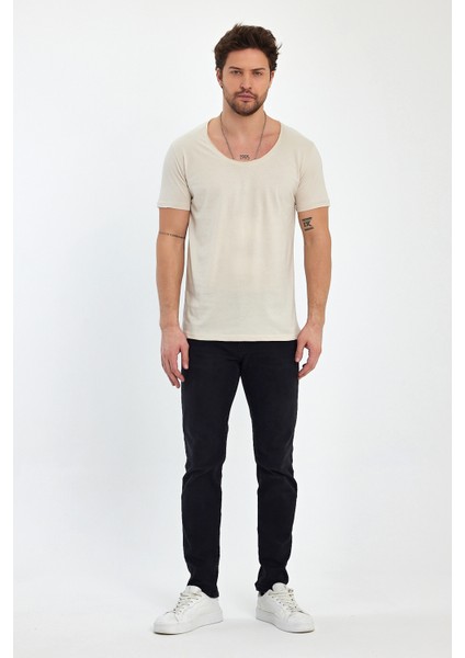 Derin Yaka Kısa Kol Fit Kesim T-Shirt fiyatları