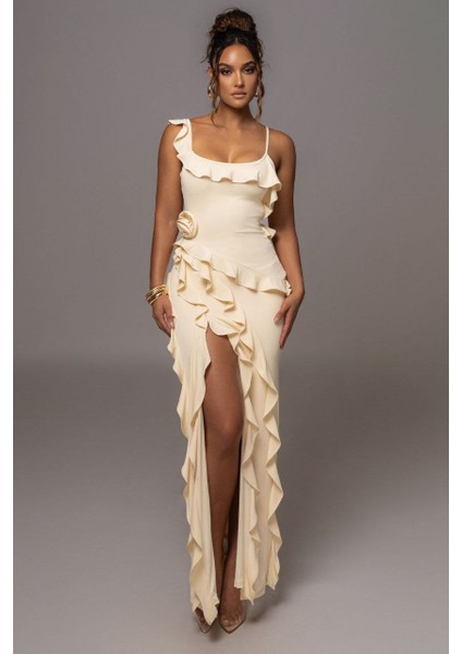 Kadın Sandy Kumaş Fırfırlı Gül Aksesuarlı Yırtmaç Detaylı Maxi Boy Elbise modelleri