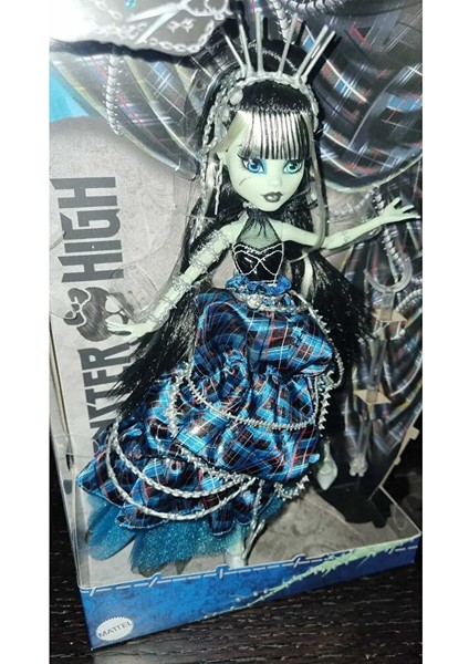 Monster High Stitched In Style Frankie Stein Collector Doll In Deconstructed Gown