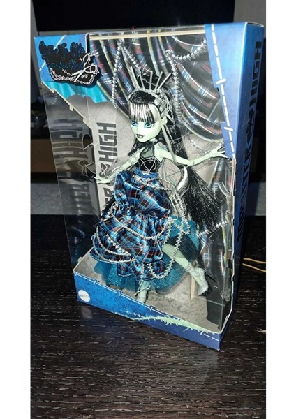 Monster High Stitched In Style Frankie Stein Collector Doll In Deconstructed Gown