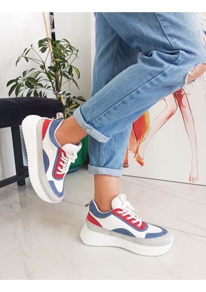 Çok Renkli Bağcıklı Düz Taban Kadın Sneaker fiyatları