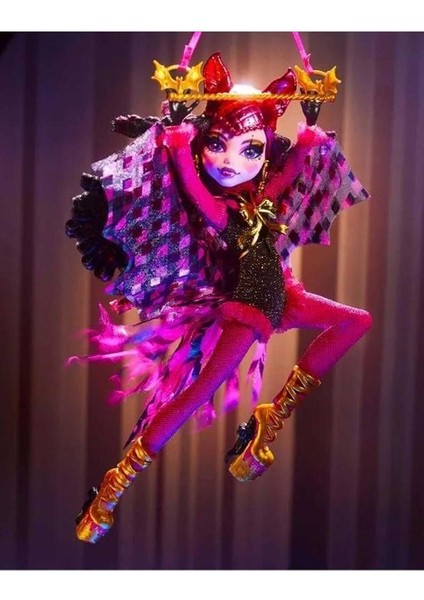 High Freak Du Chic Draculaura Figure