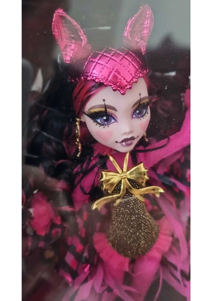 High Freak Du Chic Draculaura Figure