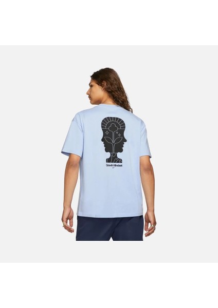 Sportswear Sust M2Z ''growth Mindset'' Graphic Short-Sleeve Erkek Pamuklu Mavi T-Shirt DQ1004 fiyatları