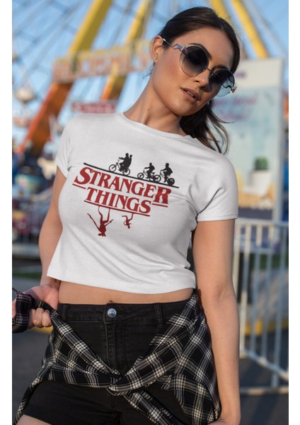 Stranger Things Baskılı Crop Top