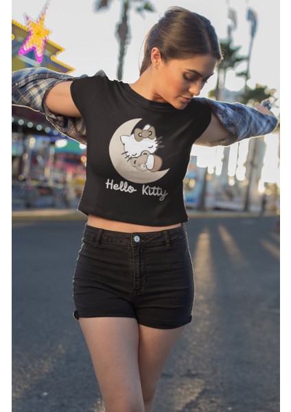Uyuyan Hello Kitty Baskılı Crop Top, Çizgi Film Karakteri Baskılı Crop Bluz