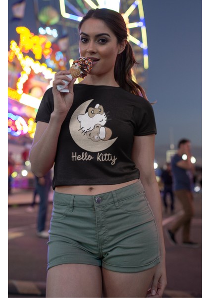 Uyuyan Hello Kitty Baskılı Crop Top, Çizgi Film Karakteri Baskılı Crop Bluz