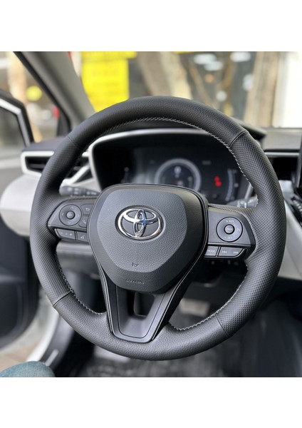 Toyota Corolla 2020-2024 Araca Özel Direksiyon Kılıfı (Nokta Düz Gri Dikiş)