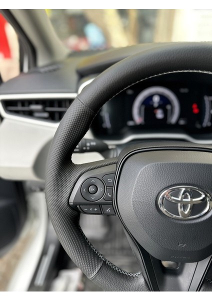 Toyota Corolla 2020-2024 Araca Özel Direksiyon Kılıfı (Nokta Düz Gri Dikiş)