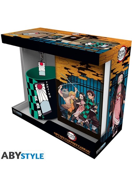Demon Slayer Gift Set Tanjiro Mug + Keyring + Notebook