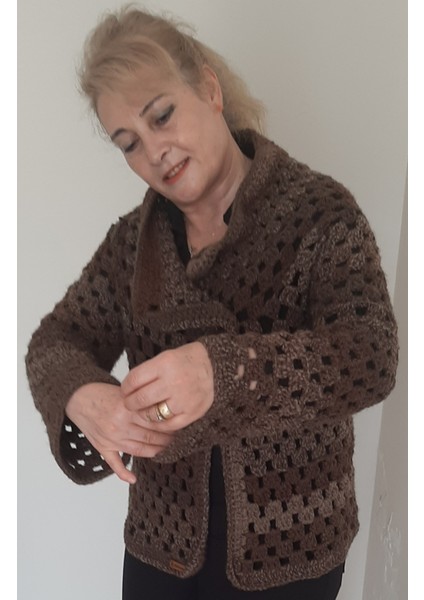 KAHVE TON GİRİŞLİ , TIĞ İŞİ EL ÖRGÜLÜ ,ÇAN KOLHırka