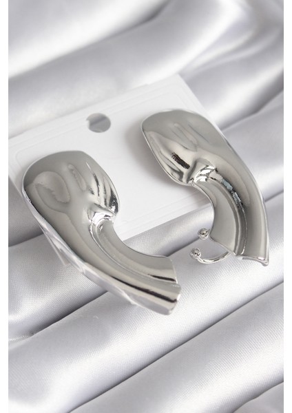 Pirinç Gümüş Renk Işlemeli Kadın Küpe