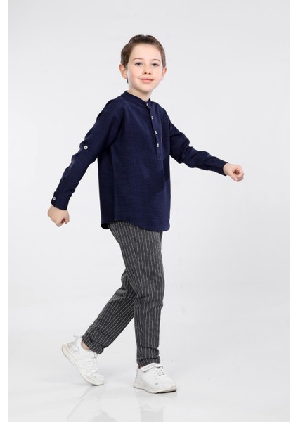 Erkek Çocuk Üç Düğme Hakim Yaka Gömlek ve Pantolon 2 Li Takım VF24KMR5108990 modelleri
