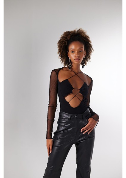 Kadın Siyah Uzun Tül Kollu Dekolteli Bony Bodysuit Siyah