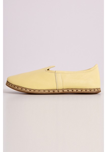 El Işçiliğiyle Özel Tasarlanmış Hakiki Deri Çarıklar: Geleneksel Yemeni Ayakkabı Işlemeli Zarafet modelleri