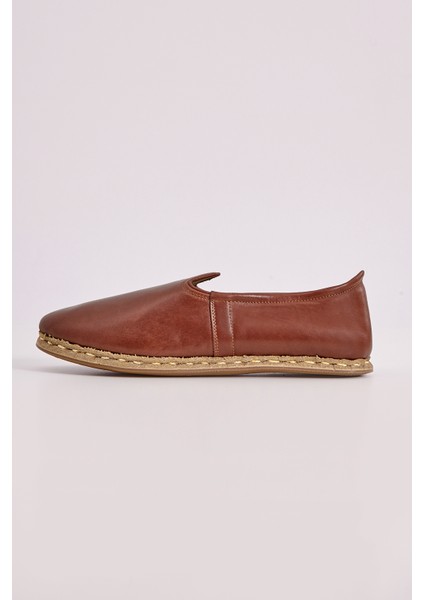 El Işçiliğiyle Özel Tasarlanmış Hakiki Deri Çarıklar: Geleneksel Yemeni Ayakkabı Işlemeli Zarafet