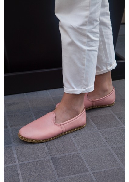 El Işçiliğiyle Özel Tasarlanmış Hakiki Deri Çarıklar: Geleneksel Yemeni Ayakkabı Işlemeli Zarafet fiyatları