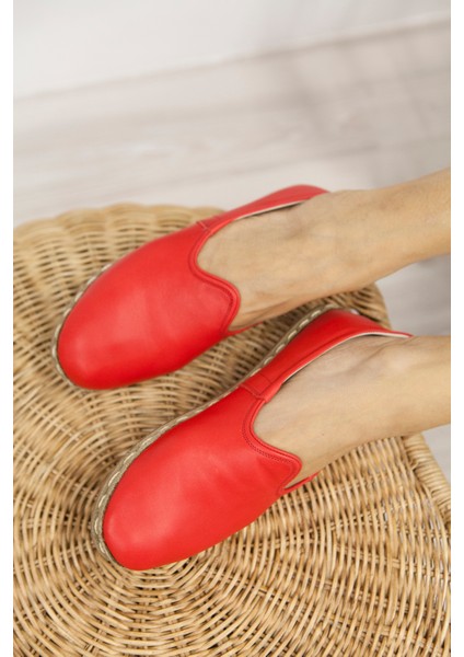 El Işçiliğiyle Özel Tasarlanmış Hakiki Deri Çarıklar: Geleneksel Yemeni Ayakkabı Işlemeli Zarafet modelleri