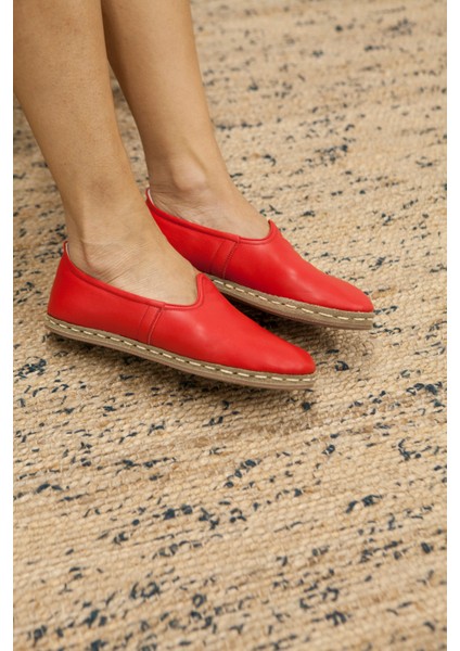 El Işçiliğiyle Özel Tasarlanmış Hakiki Deri Çarıklar: Geleneksel Yemeni Ayakkabı Işlemeli Zarafet fırsatları