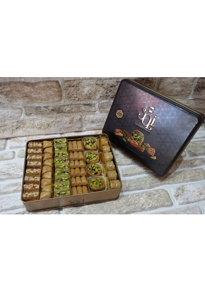 Soli Sweets Çeşitli Halep Usulü Baklavaları Metal Kutu 500 gr