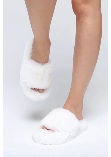 Kadın Ekstra Yumuşak Püsküllü Ev Terliği