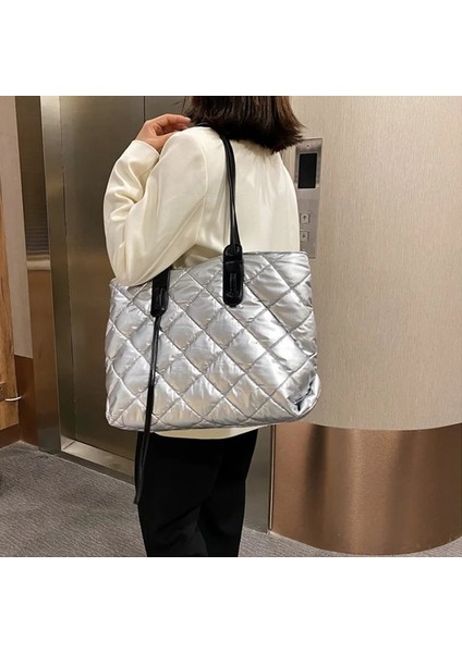 Haki 04 Stili 30-50CM Kadınlar Için Moda Lazer Parlak Omuz Çantaları Yüksek Kapasiteli Bayanlar Üst Saplı Çanta Kış Çanta ve Çanta Kadın Bez Çanta (Yurt Dışından) fırsatları