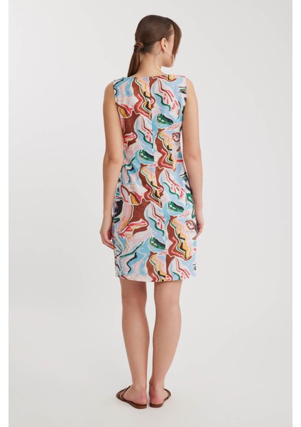 Sıfır Kol Renkli Elbise indirimleri