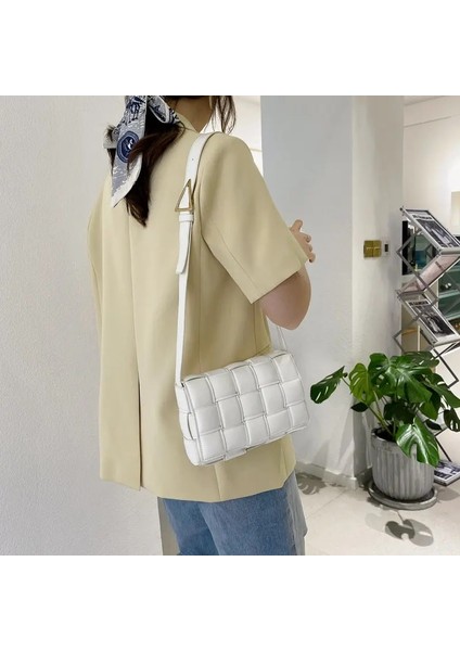 Kirli Beyaz Tarzı 21.5X14X5CM Kadın Çanta Omuz Çantası Kadın Crossbody Çanta Tasarımcı Çanta Çanta Pu Deri Örgü Basit Moda Yeni Kafes Düz Renk (Yurt Dışından) indirimleri