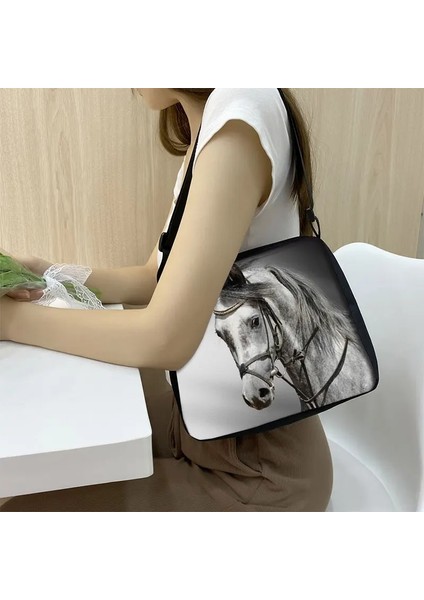 Derin Mavi Tarzı 20CMX24CM Hayvan At Baskı Omuz Çantası Kadın Eğlence Çanta Taşınabilir Kanvas Messenger Çanta Bayanlar Küçük Retro Debriyaj Kadın Çapraz Çanta (Yurt Dışından) fiyatları