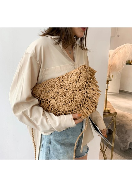 E Tipi Stili Kadınlar Için Yaz Hasır Çanta El Yapımı Püskül Plaj Çantası Rafya Rattan Dokuma Çanta Tatil Omuz Crossbody Çanta Debriyaj (Yurt Dışından) fiyatları