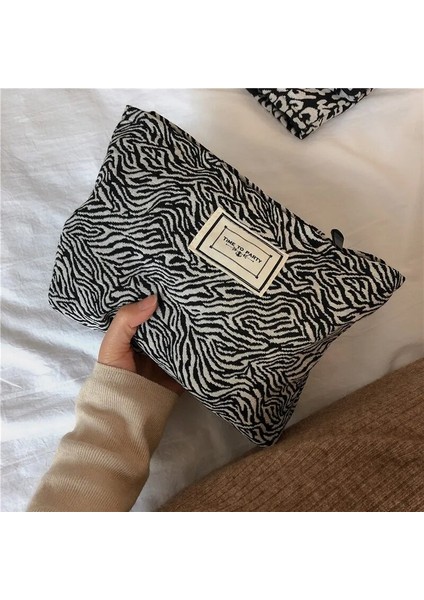 Kara Sarı Tarzı Yeni Leopar Baskı Kozmetik Çantası Koreli Kadın Ekose Kozmetik Kılıfı Büyük Kapasiteli Kadın Seyahat Makyaj Saklama Çantası Güzellik Kılıfları (Yurt Dışından) modelleri