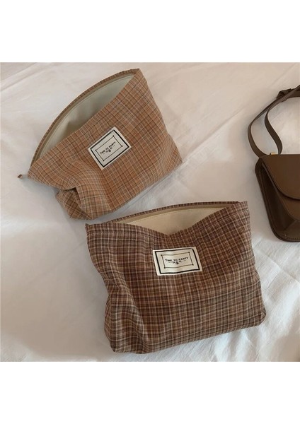 Kara Sarı Tarzı Yeni Leopar Baskı Kozmetik Çantası Koreli Kadın Ekose Kozmetik Kılıfı Büyük Kapasiteli Kadın Seyahat Makyaj Saklama Çantası Güzellik Kılıfları (Yurt Dışından) fırsatları