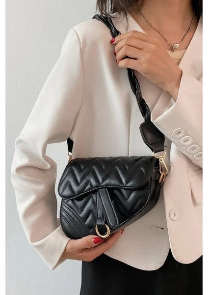 Beyaz Stil Düzensiz Retro Basit Messenger Eyer Çanta Örgülü Omuz Askısı Batı Moda Koltukaltı Çanta Kadın (Yurt Dışından) fırsatları