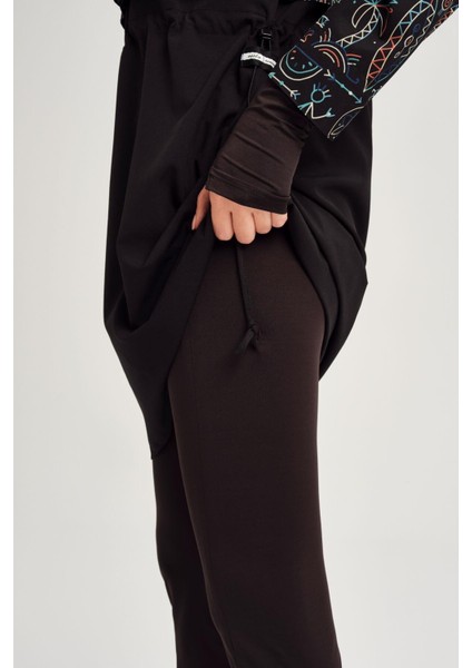 Tatil Tema Desenli Siyah Yeşil Jileli 5 Parça Tesettür Mayo Takımı fırsatları