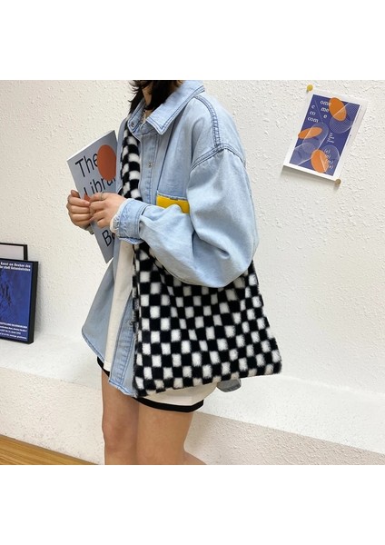 Ayakkabı Kolye Stili Ekle Vintage Sevimli Crossbody Serin Kızlar Çanta Çanta Yumuşak Peluş Kürklü Kadın Messenger Çanta Zarif Faux Kürk Bayan Omuz Çantaları (Yurt Dışından) fırsatları