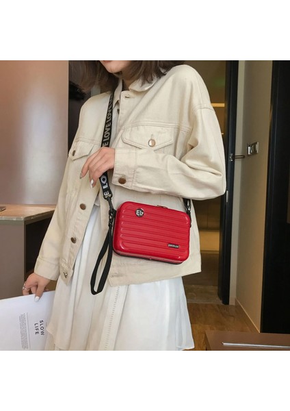 Gümüş Tarzı Kadın Tasarımcı Çantaları Moda Rahat Mektup Şerit Küçük Kare Çanta Kadın Fermuar Düz Renk Mini Bavul Çapraz Postacı Çantası (Yurt Dışından) fırsatları