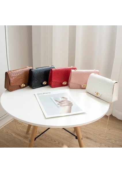 Kırmızı Stil Kadınlar Için Omuz Çantaları Küçük Kare Çanta Küçük Moda Deri Cep Kadın Yumuşak Çanta Yaz Pu Klasik Güzel Telefon Zinciri (Yurt Dışından) modelleri