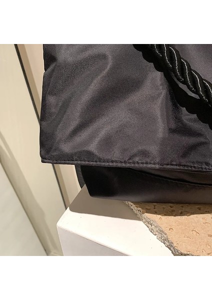 Hey Se Tarzı Kadın Omuz Çantası Naylon Bez Çantalar Kız Moda Manyetik Toka ile Büyük Kapasiteli Alışveriş Çantası Siyah Büküm Kolu Çanta (Yurt Dışından) fırsatları