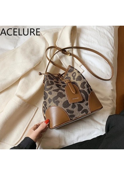 7600 Kahverengi Stil Bs Acelure Yüksek Li Leopar Kova Çanta Bayanlar Sonbahar ve Kış Küçük Çanta Yeni Tüm Maç Tasarımcı Crossbody Çanta Kadın Kova (Yurt Dışından) indirimleri