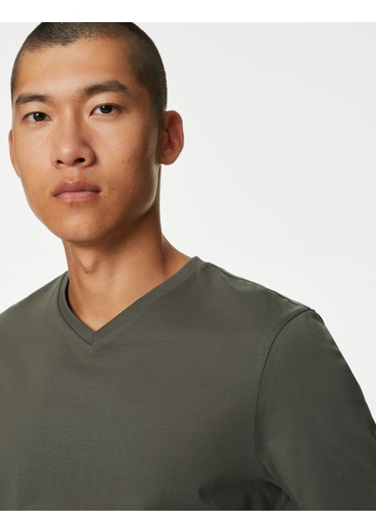 Yumuşak Dokulu V Yaka T-Shirt fırsatları